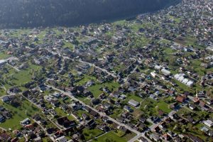 Die Einfamilienhaussiedlung in Feldkirch-Giesingen. Luftbild: Raumplanung/Land Vorarlberg